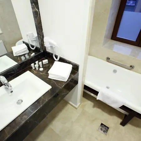 Gott Hotel 3*