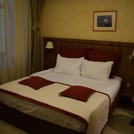 Gott Hotell 3*